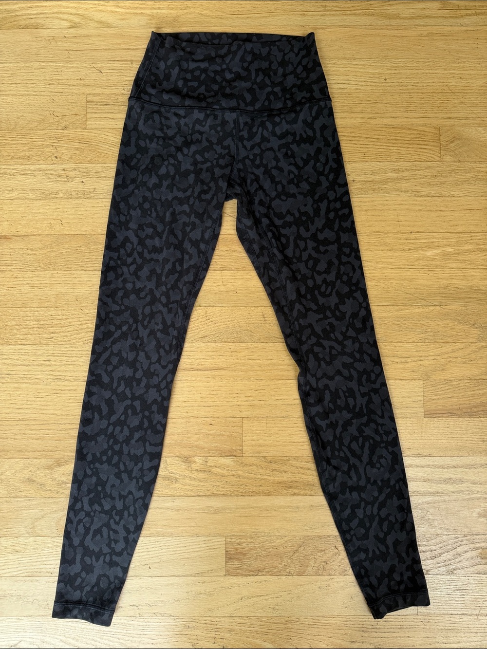Lululemon High-Waist Black Leopard Print Leggings, Full Length, Super Soft! Sz 4
